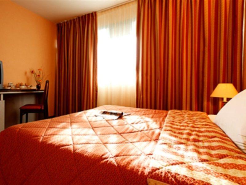 Mercure Paris Saint-Ouen Exterior photo